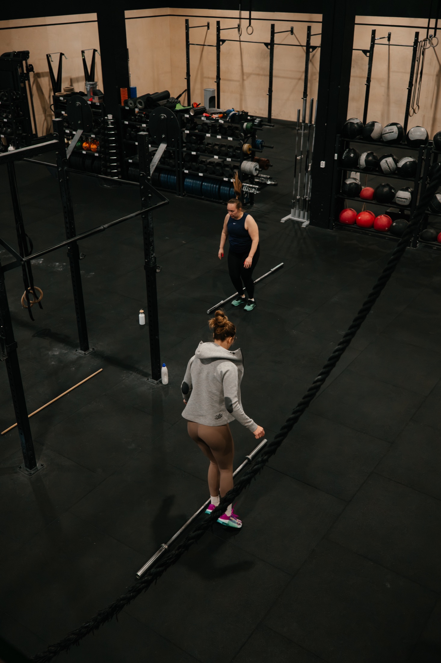 Athletes preparing for a barbell exercise at Crossfit Östersund